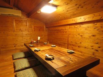 We also have a completely private room on the 2nd floor with the atmosphere of an old folk house.Enjoy your private space and your precious time in the best space ♪