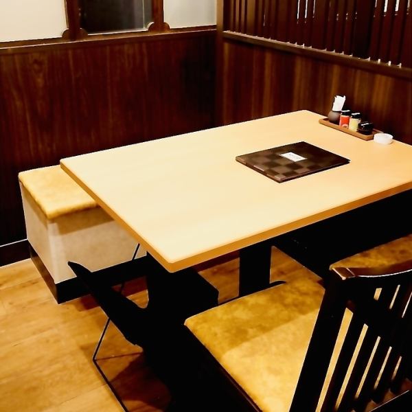 【少人数の飲み会も♪】会社帰りなどにも♪職人が炭火で一本一本丁寧に焼き上げた熱々の焼鳥とお酒をお楽しみください！