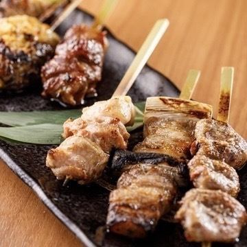 大腿肉、丸子、玉筋魚、牛骨、雞胸肉