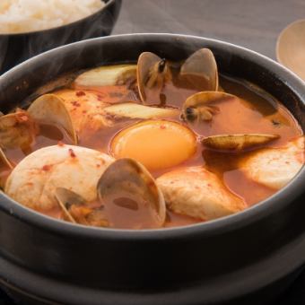 【+500円で食放♪】 ３時間飲み放題付 【海鮮旨辛スンドゥブ】  全9品 ４，０００円