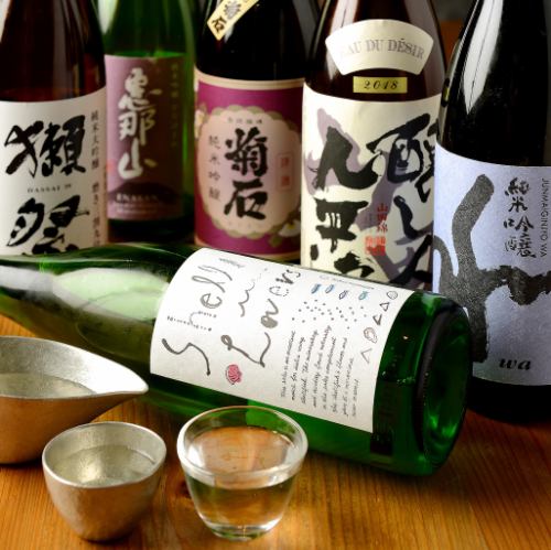 ■全国から厳選した日本酒を常時約２０種類用意■