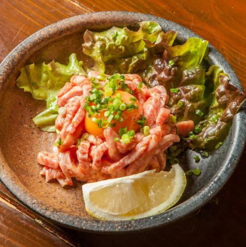 “A fascinating dish that allows you to enjoy the natural flavor of meat” Roast Beef Yukhoe