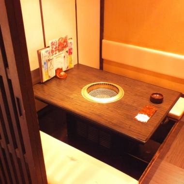 Private room seats that can be enjoyed without worrying around! For popular space, advance booking is recommended ♪