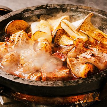 新鮮なホルモンを特製タレで焼来ました！