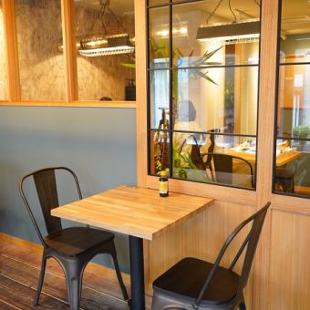 デートや夫婦でのお食事にもおすすめ！当店で素敵な乾杯をしてみてはいかがでしょうか♪コース料理にのみお付けできる飲み放題メニューもご用意しております！大切な人との楽しい時間をお過ごしください☆
