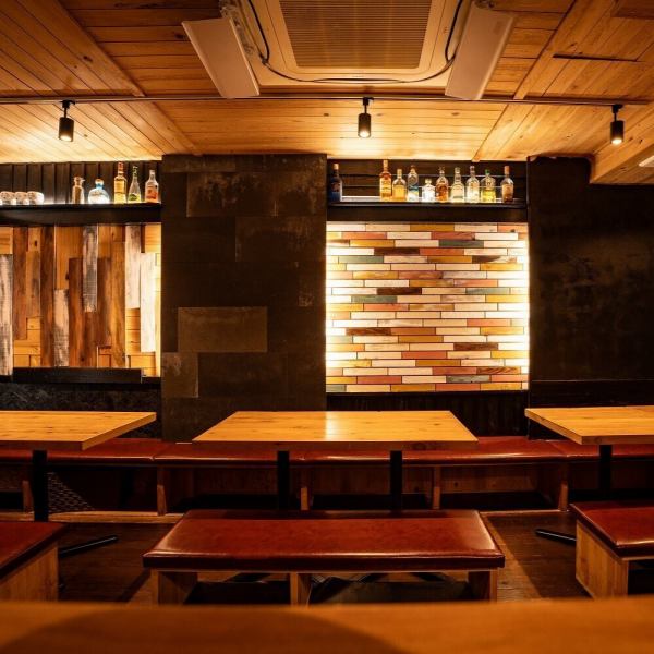 通常情況下,我們提供桌椅座位。可整租!可容納10至25人。如果您計劃在餐廳舉辦大型宴會等活動,請儘早預訂。 *請根據日期和時間諮詢我們特定的用餐人數。