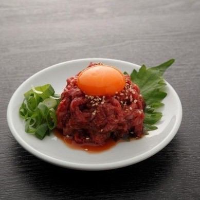 黒毛和牛ユッケ