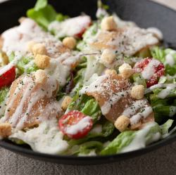 鶏生ハム温玉シーザーサラダ