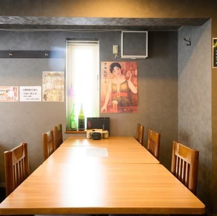 【대인수라도 대응 가능한 테이블석】 일 동료와의 연회나 현지 친구나 동료와 발사에도 딱 맞는 좌석입니다◎