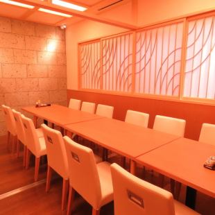 We also have 12 private rooms on the 1st floor.It is recommended not only for meals but also for small and medium-sized banquets.Please feel free to contact us regarding the number of people at the banquet.