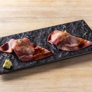牛タン寿司（1ヶ）