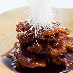 [Highly recommended a la carte] Authentic sweet and sour pork with black vinegar flavor from Shandong province