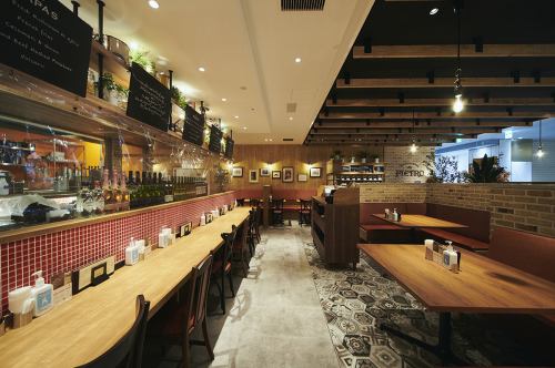 ソファー席のご用意ございます。◇2～4名様×2席◇