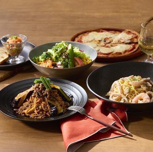 一家氛围轻松的意面餐厅，气氛活跃，让人想起市中心的意大利小餐馆。