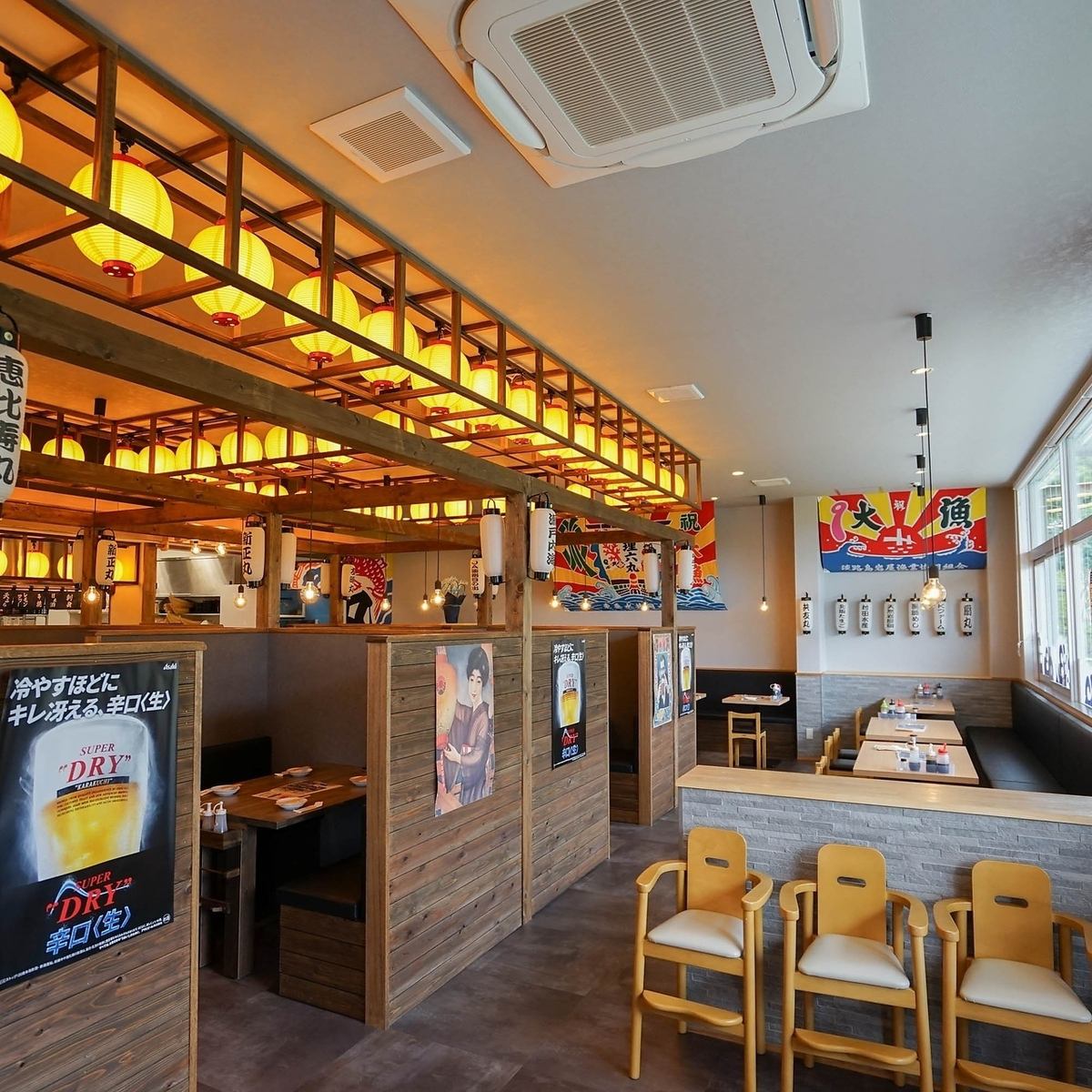 [昼]はボリューム一杯の定食めし小屋！[夜]は様々な料理が並ぶ海鮮居酒屋！