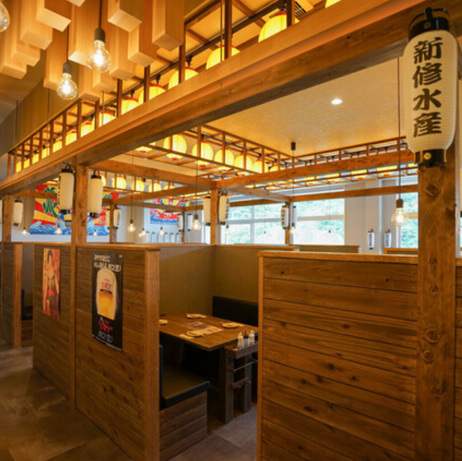 広々した店内で小さなお子様がいても安心です♪