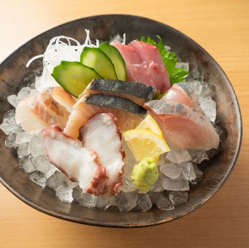 【家族みんなで楽しめる♪】夜は海鮮居酒屋に！お酒もお刺身盛り合わせもたのしめる！