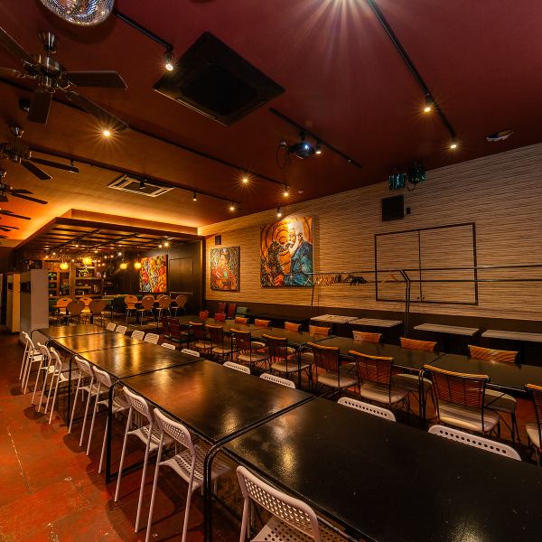 ≪他店にはない充実の店内設備◎≫豊富な設備が揃う当店は、思い出に残るパーティーやイベントにぴったり！照明や音響機器、プロジェクター、DJブースなど、充実した環境で盛り上げます◎さらに、シャボン玉演出やビンゴゲームなど、特典も充実しているので、結婚式の二次会や会社の宴会など、幅広いシーンで活躍します。