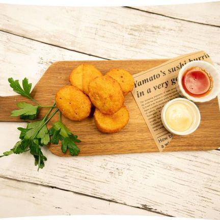 Domestic chicken nuggets