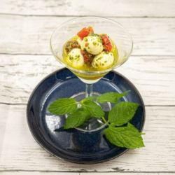 Petit Caprese