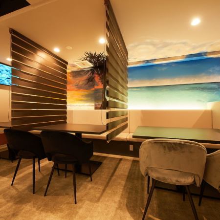 [Standard table seats] Miyakojima is the "sea" after all.With the wallpaper depicting the sea of Miyako in the background, we have prepared table seats where you can relax.Please enjoy the proud crystal pot shabu-shabu, Okinawan local cuisine, Miyako beef and Agu pork dishes to your heart's content!