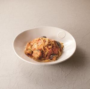 揚げ茄子とトマトソース