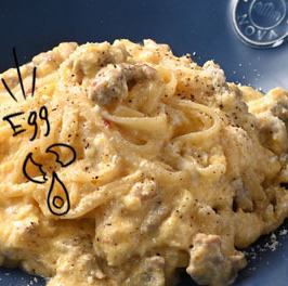 サルシッチャと卵のパスタ