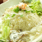 蟹肉と卵白のあんかけチャーハン