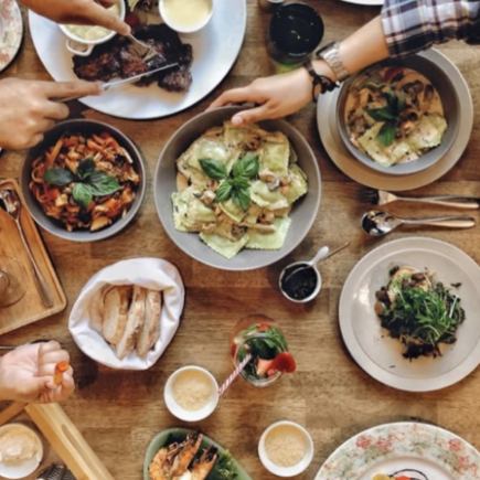 皆でワイワイ!お好きなものをビュッフェスタイルで★・飲み放題付き