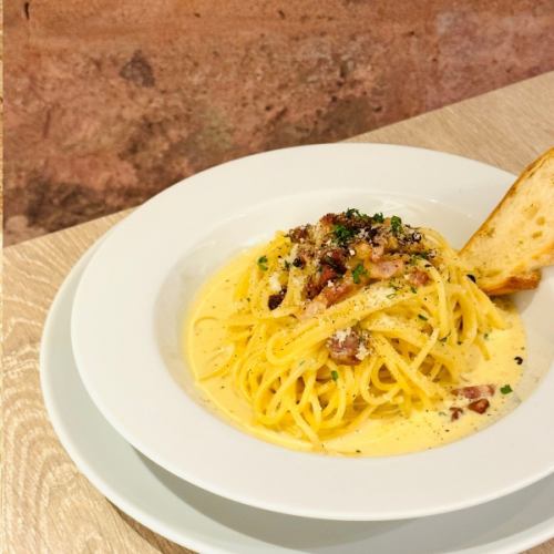 ◆ Carbonara - 本場イタリアスタイル パンチェッタとペッパーを効かせたカルボナーラ - 