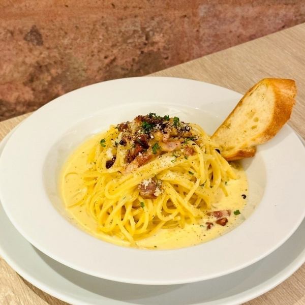 【濃厚なのに軽やか】至福の本格カルボナーラ