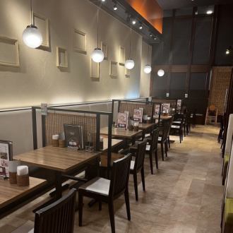 2名掛けテーブル席【モゾ/mozo/上小田井/名古屋/中華/宴会/ランチ/昼飲み/女子会/忘年会/居酒屋】