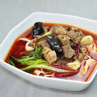 手作りマーラー牛肉麺/手作り三鮮タン麺