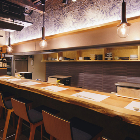 落着いた和の雰囲気の店内で、ごゆっくりお寛ぎください。