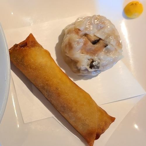 Jumbo shumai (2 pieces) / spring rolls (2 pieces) / shrimp chili cheese spring rolls (2 pieces)