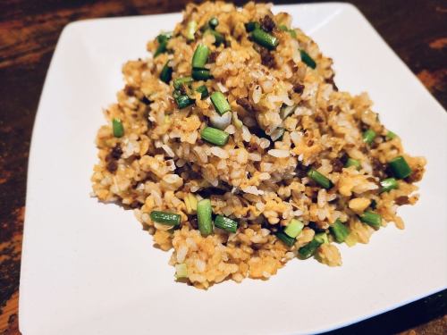 Garlic fried rice