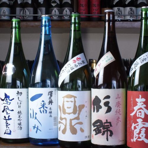 Over 15 types of local sake for alcohol lovers