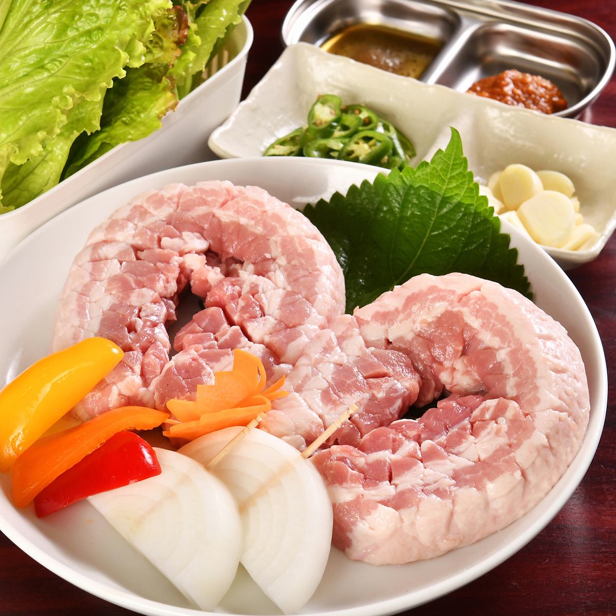 落ち着いたアットホームな空間で本場の韓国料理を愉しめます♪
