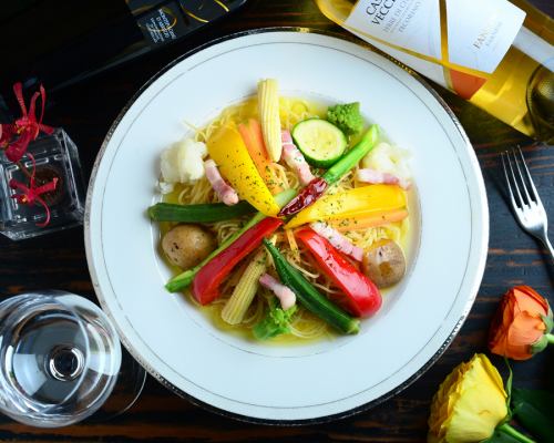 季節の野菜とパンチェッタのブロード仕立て アーリオオーリオ
