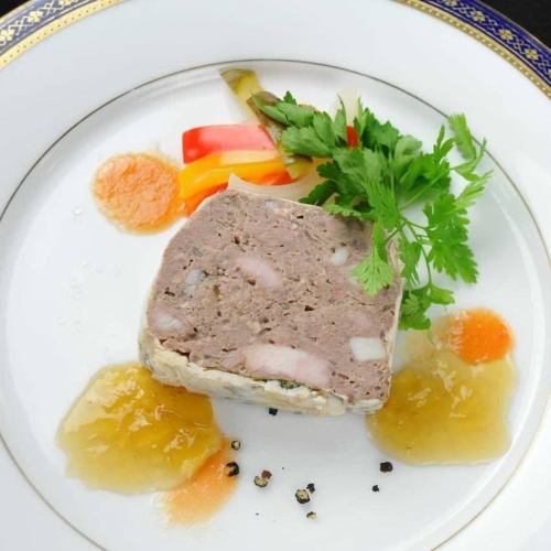 パテ・ド・カンパーニュ（鴨と豚の挽き肉のパテ）