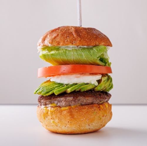 サワークリームアボカドバーガー