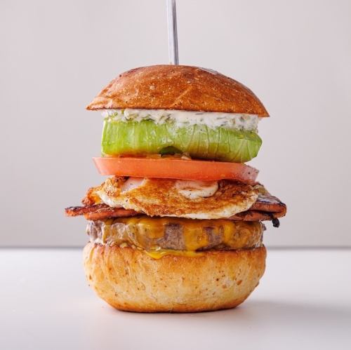 【ベーコンエッグチーズバーガー】1,900円(税込)