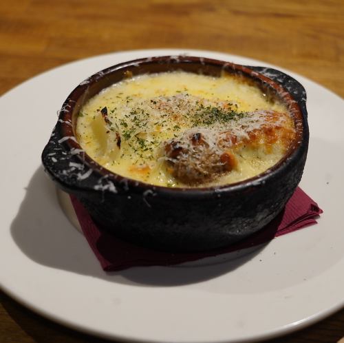 国産鶏モモ肉のフリカッセ～チーズグラタン仕立て～