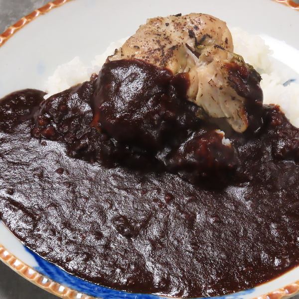 【コクの〈黒〉】チキンカレー