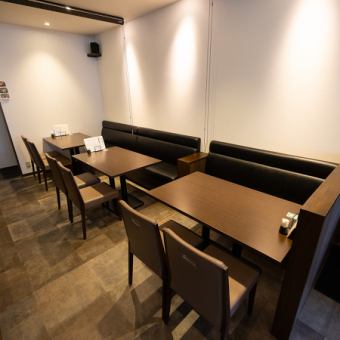 2名様から使用可能テーブル席