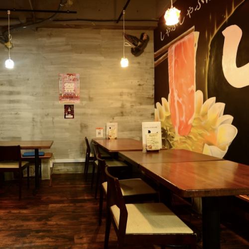 <p>テーブル席は連結可能！様々なシーンでご利用いただけます◎模合や忘新年会、歓送迎会にも◎</p>