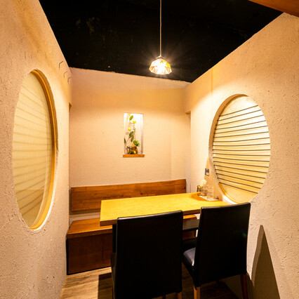 It is a space that you can feel free to use in various scenes such as girls-only gatherings, dates, birthday parties, drinking parties with friends, meals after work, family meals, lunch etc. ♪