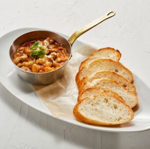 トリッパ風豚モツのトマト煮込み