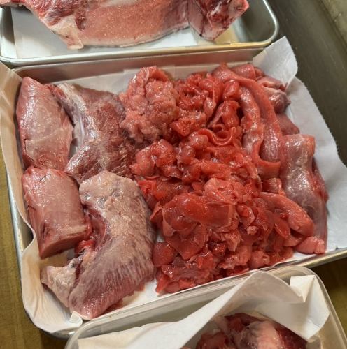 店主親自從市場採購食材