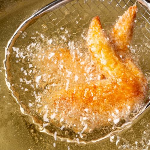 秘伝！名物手羽先の唐揚げ
